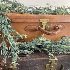 Oh! You're Lovely - Sola Wood Flowers Greenery And Filler Italian Ruscus - Garland - 6 Feet