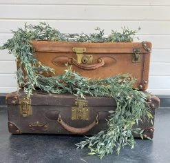 Oh! You're Lovely - Sola Wood Flowers Greenery And Filler Italian Ruscus - Garland - 6 Feet